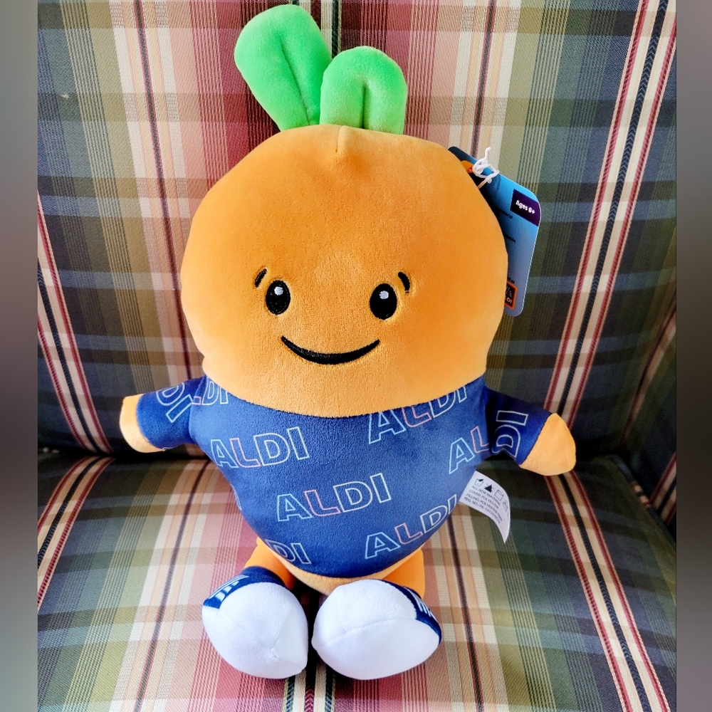 Aldi Crew Plush NWT - Carrot